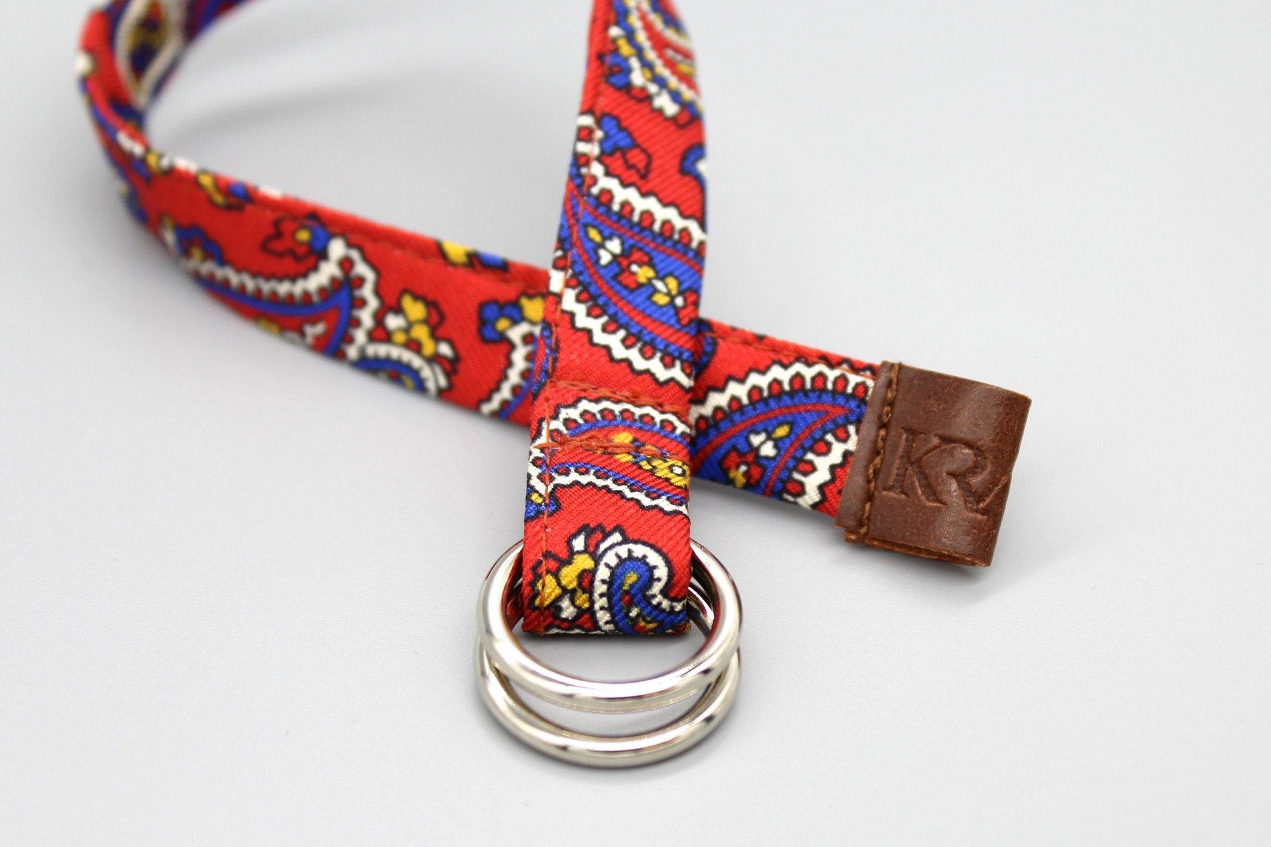 Seidenarmband Paisley Dragon mit silberfarbenem Ring von KRAGÜ