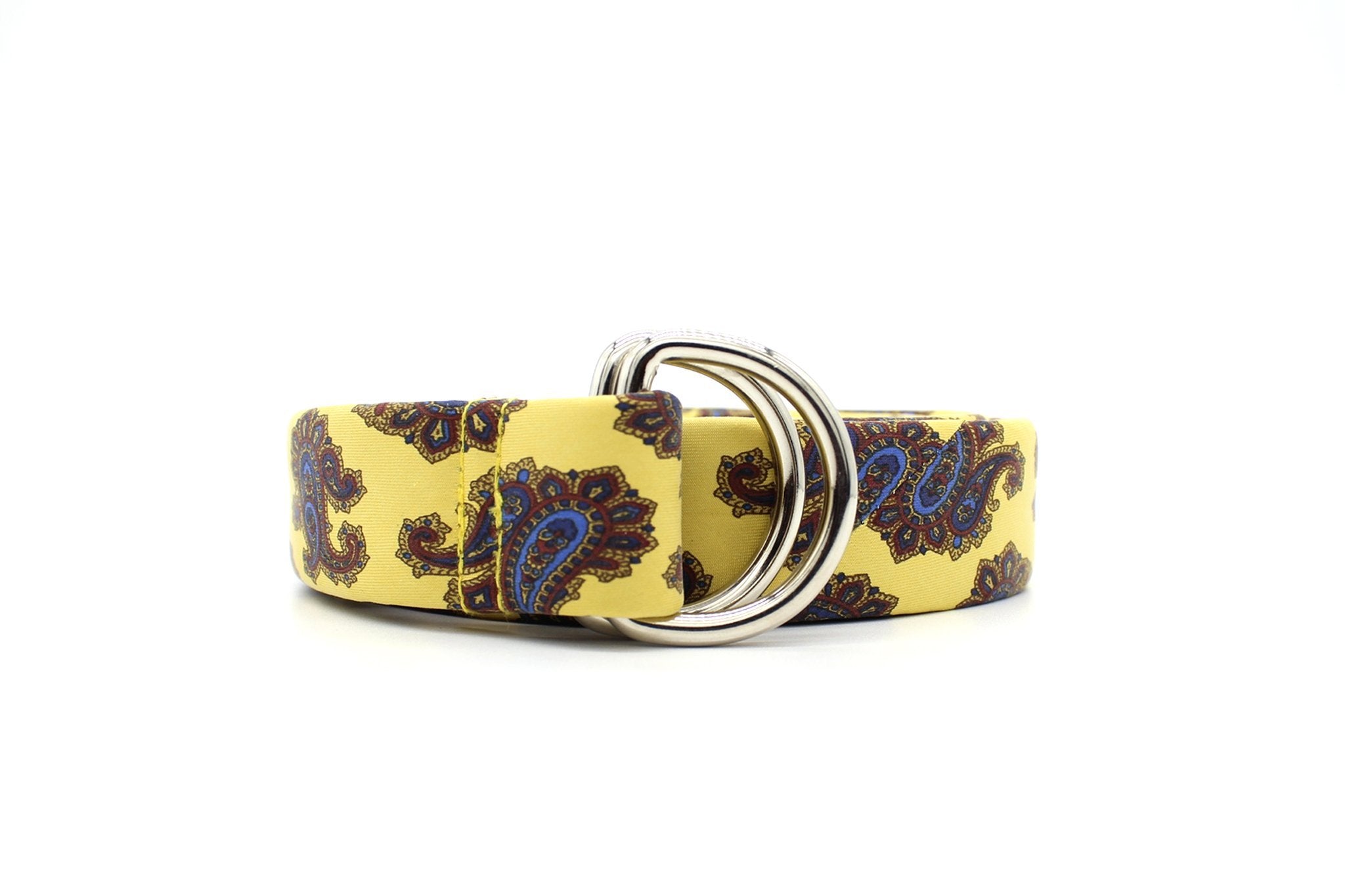 KRAGÜ PAISLEY GOLDEN YELLOW - KRAGÜ GÜRTEL AUS SEIDE MIT SILBERNER GÜRTELSCHNALLE. DAS MODISCHE ACCESSOIRE. AUFFÄLLIG, STYLISCH UND MODERN.