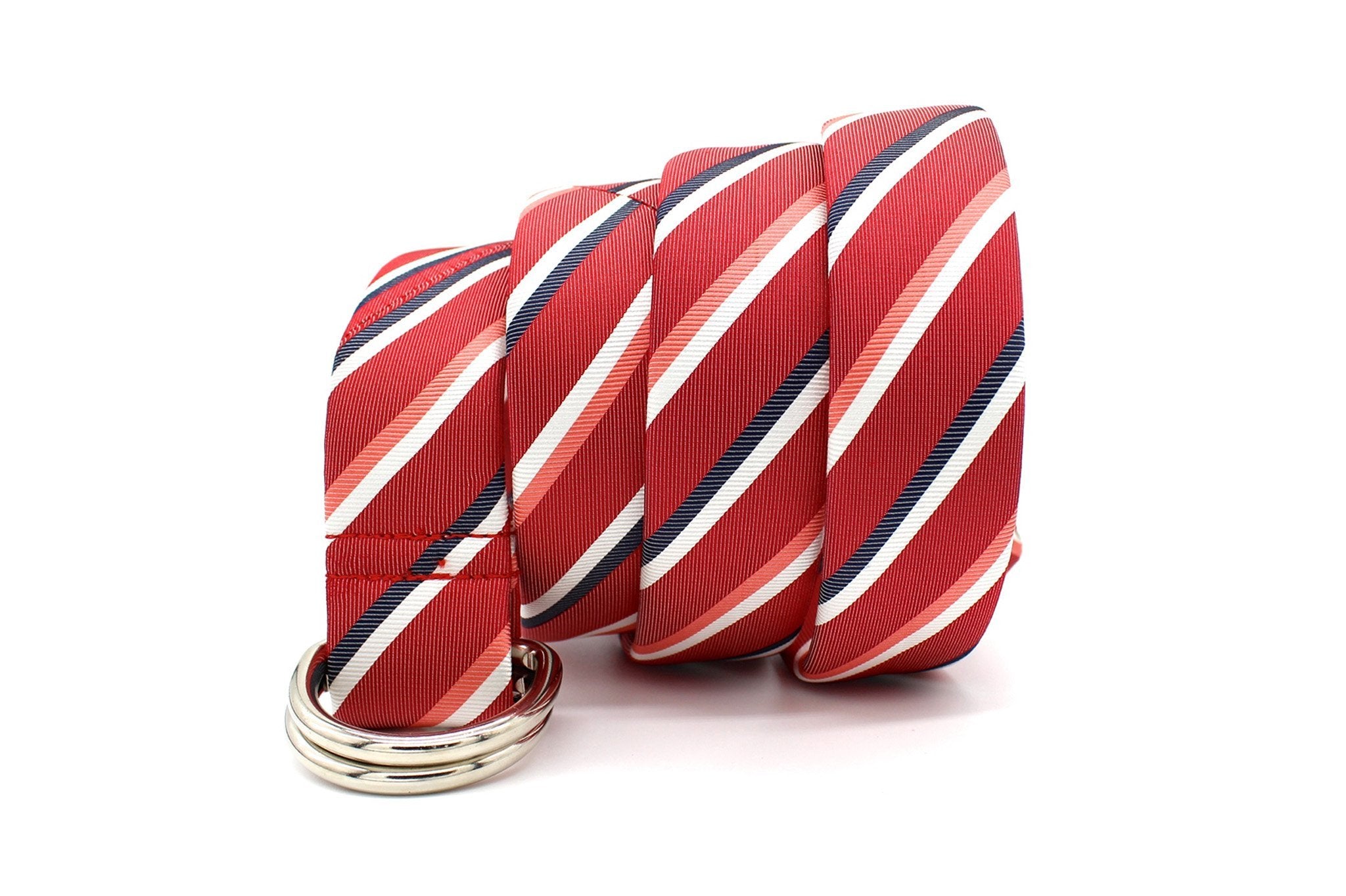 KRAGÜ STRIPES RED TEMPTATION - KRAGÜ GÜRTEL AUS SEIDE MIT SILBERNER GÜRTELSCHNALLE. DAS MODISCHE ACCESSOIRE. AUFFÄLLIG, STYLISCH UND MODERN.