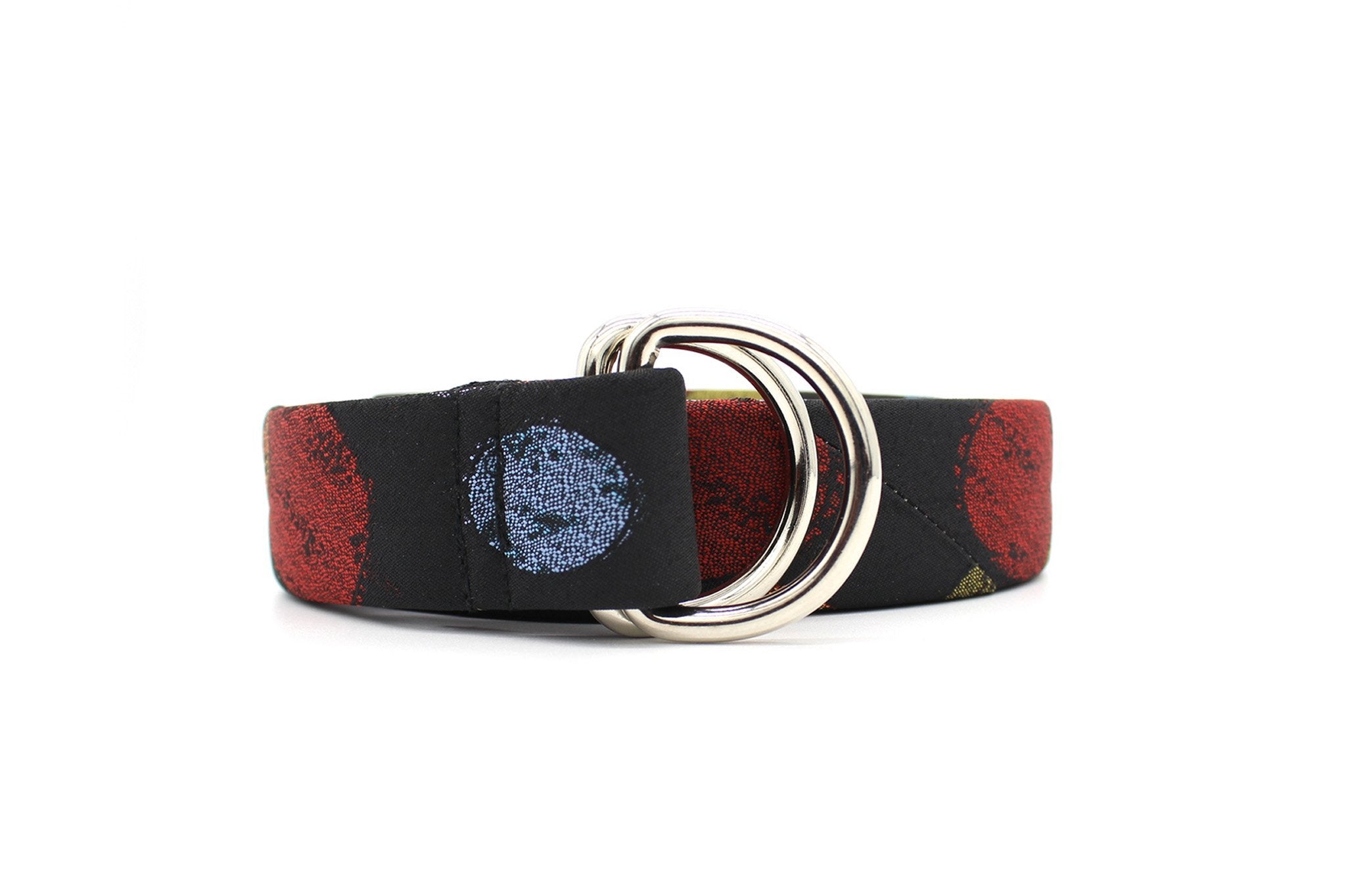 KRAGÜ DOTS MULTICOLOR - KRAGÜ GÜRTEL AUS SEIDE MIT SILBERNER GÜRTELSCHNALLE. DAS MODISCHE ACCESSOIRE. AUFFÄLLIG, STYLISCH UND MODERN.