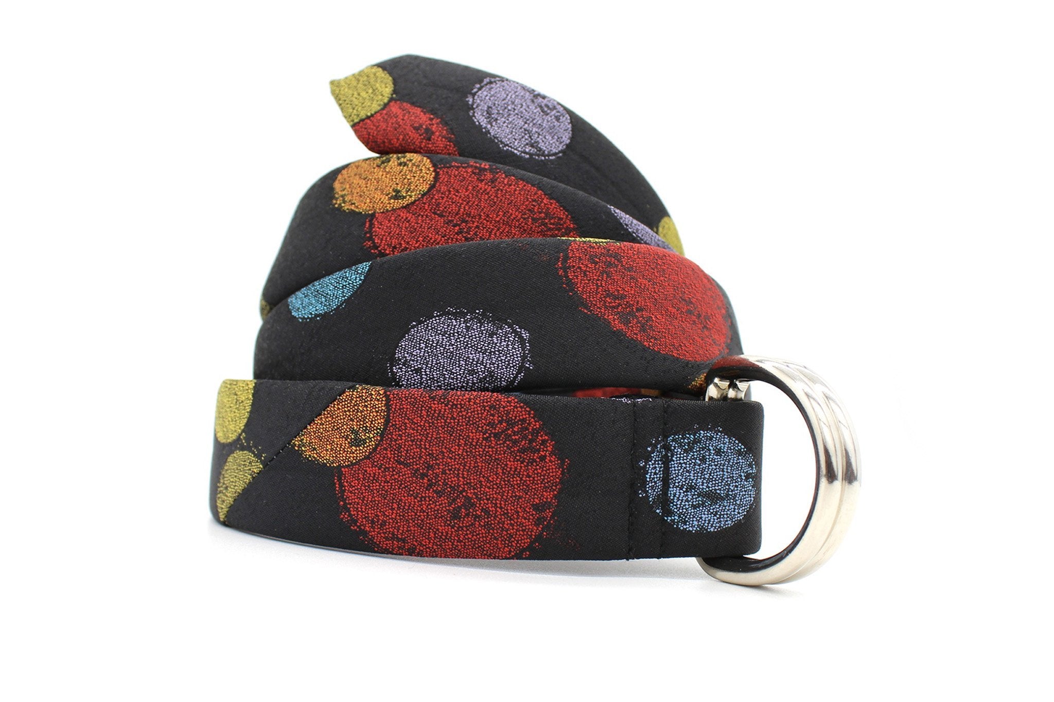 KRAGÜ DOTS MULTICOLOR - KRAGÜ GÜRTEL AUS SEIDE MIT SILBERNER GÜRTELSCHNALLE. DAS MODISCHE ACCESSOIRE. AUFFÄLLIG, STYLISCH UND MODERN.