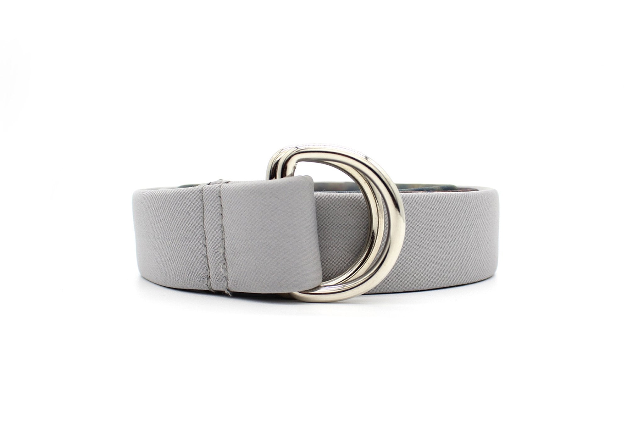 KRAGÜ EEL STONEGREY - KRAGÜ GÜRTEL AUS SEIDE MIT SILBERNER GÜRTELSCHNALLE. DAS MODISCHE ACCESSOIRE. AUFFÄLLIG, STYLISCH UND MODERN.