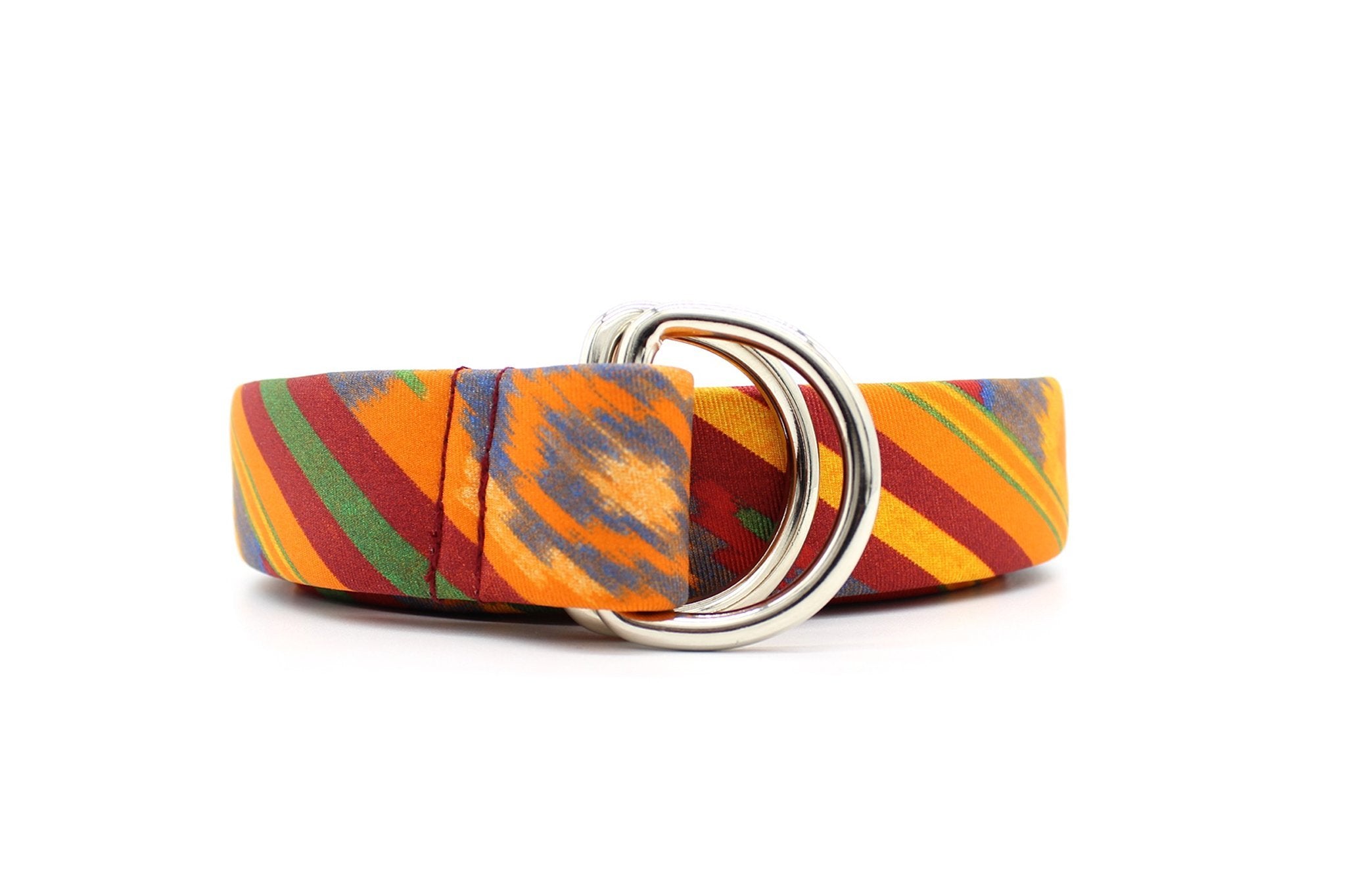 KRAGÜ ETHNO THALIA ORANGE - KRAGÜ GÜRTEL AUS SEIDE MIT SILBERNER GÜRTELSCHNALLE. DAS MODISCHE ACCESSOIRE. AUFFÄLLIG, STYLISCH UND MODERN.