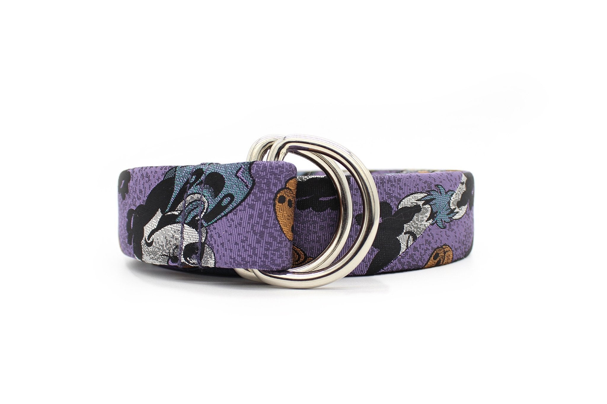 KRAGÜ FUNNY DOG CARTOON - KRAGÜ GÜRTEL AUS SEIDE MIT SILBERNER GÜRTELSCHNALLE. DAS MODISCHE ACCESSOIRE. AUFFÄLLIG, STYLISCH UND MODERN.
