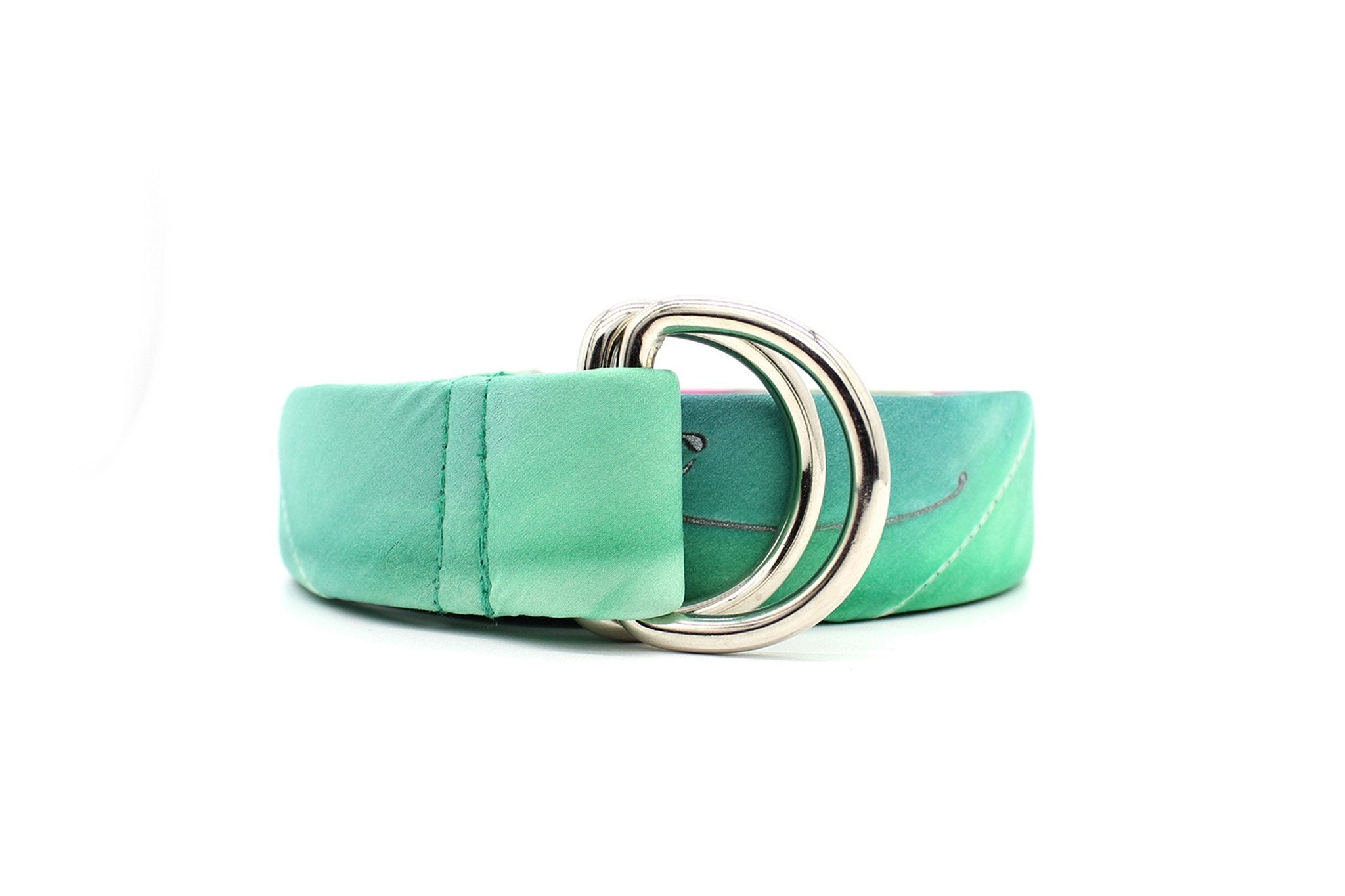 KRAGÜ FUNNY DOG PHANTASY - KRAGÜ GÜRTEL AUS SEIDE MIT SILBERNER GÜRTELSCHNALLE. DAS MODISCHE ACCESSOIRE. AUFFÄLLIG, STYLISCH UND MODERN.