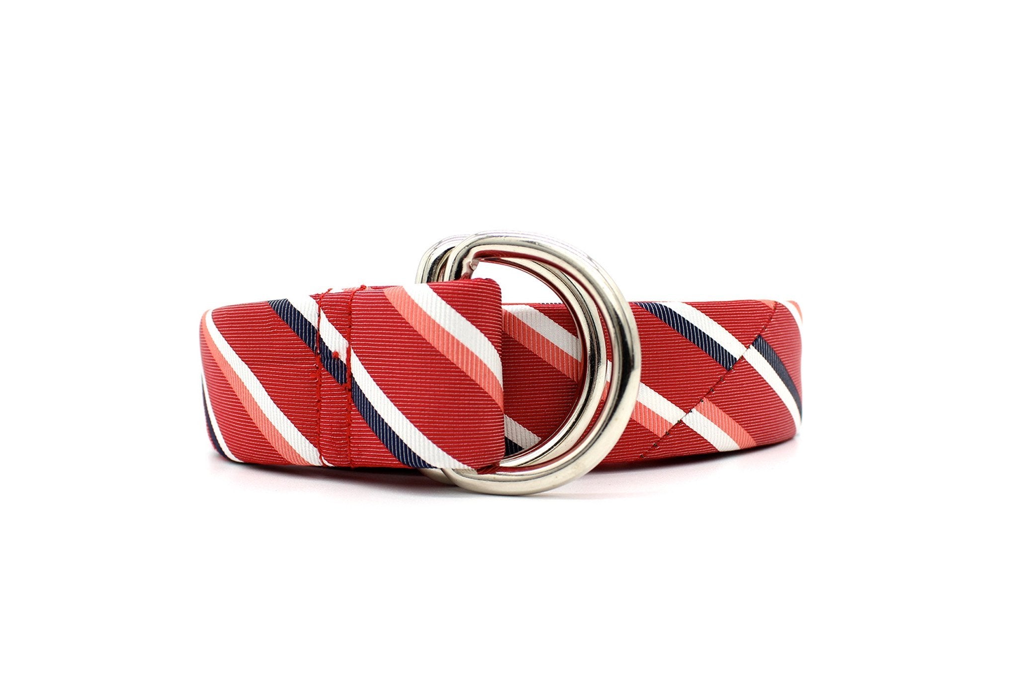 KRAGÜ STRIPES RED TEMPTATION - KRAGÜ GÜRTEL AUS SEIDE MIT SILBERNER GÜRTELSCHNALLE. DAS MODISCHE ACCESSOIRE. AUFFÄLLIG, STYLISCH UND MODERN.